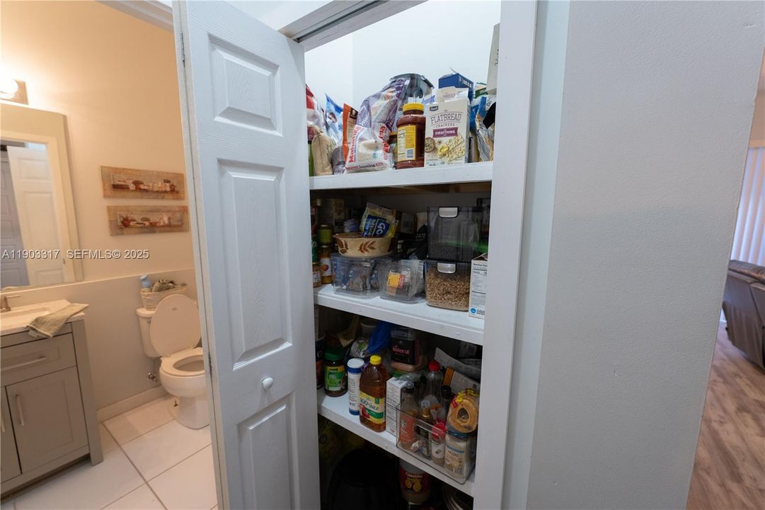 For Sale: $524,900 (3 beds, 2 baths, 1898 Square Feet)