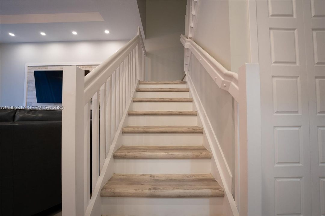 For Sale: $524,900 (3 beds, 2 baths, 1898 Square Feet)