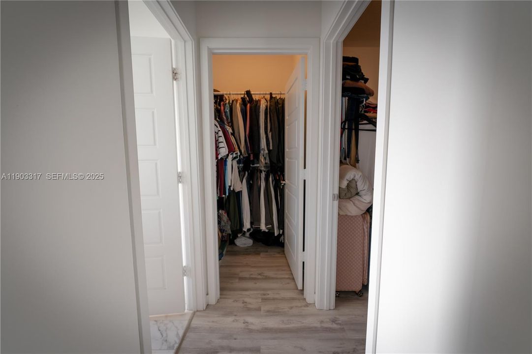 For Sale: $524,900 (3 beds, 2 baths, 1898 Square Feet)