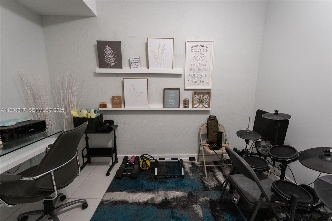 For Sale: $524,900 (3 beds, 2 baths, 1898 Square Feet)