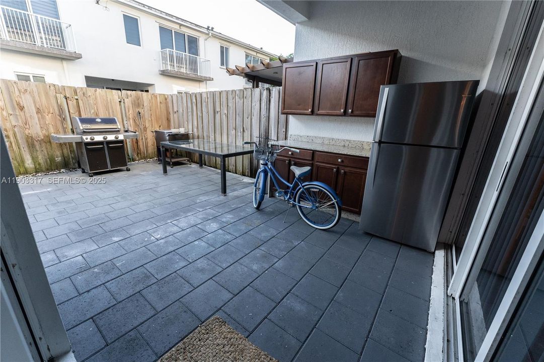 For Sale: $524,900 (3 beds, 2 baths, 1898 Square Feet)