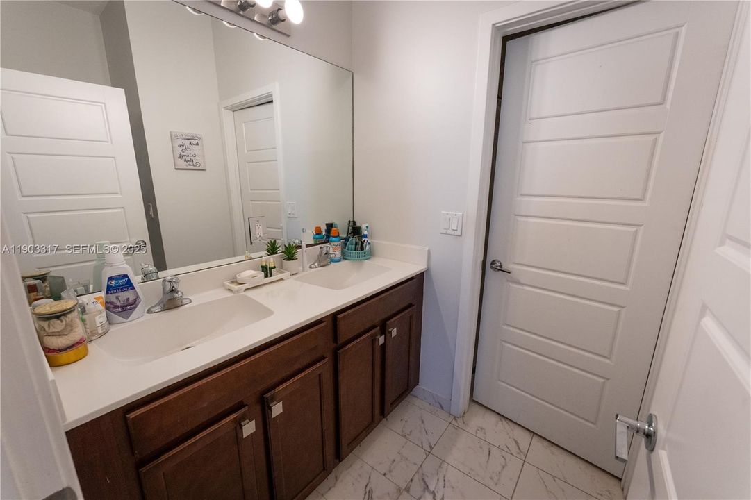 For Sale: $524,900 (3 beds, 2 baths, 1898 Square Feet)