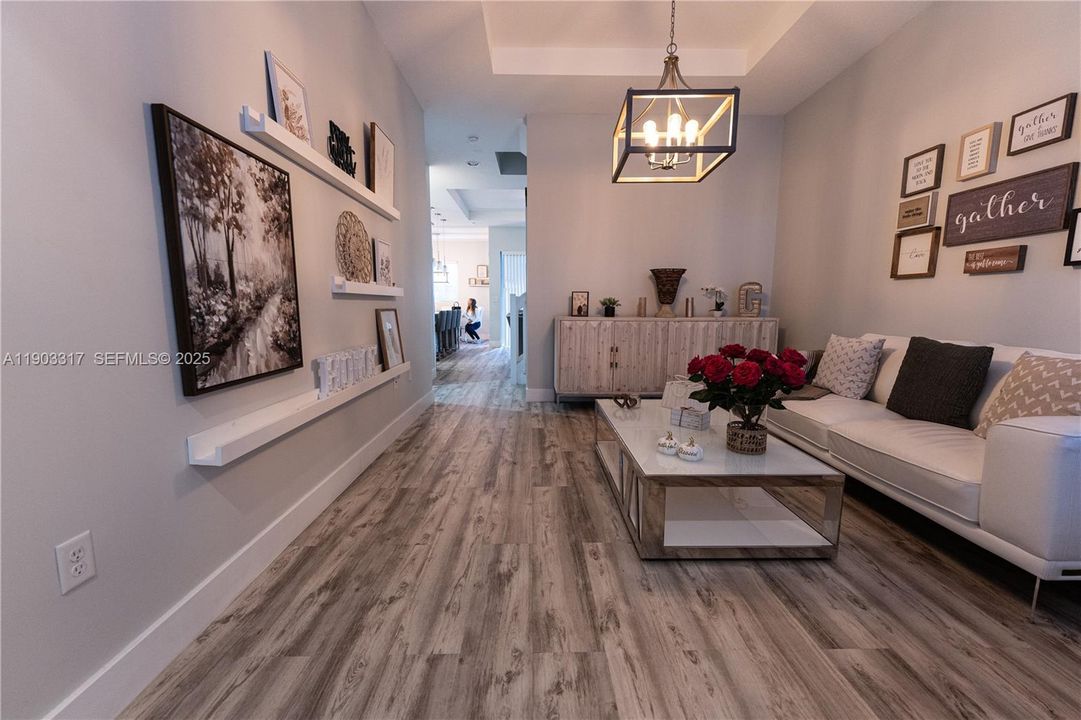 For Sale: $524,900 (3 beds, 2 baths, 1898 Square Feet)