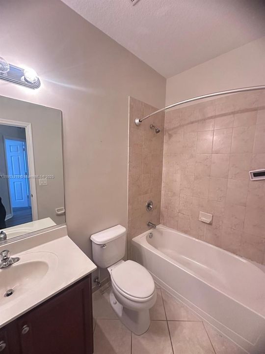 Recently Rented: $2,900 (3 beds, 2 baths, 1661 Square Feet)