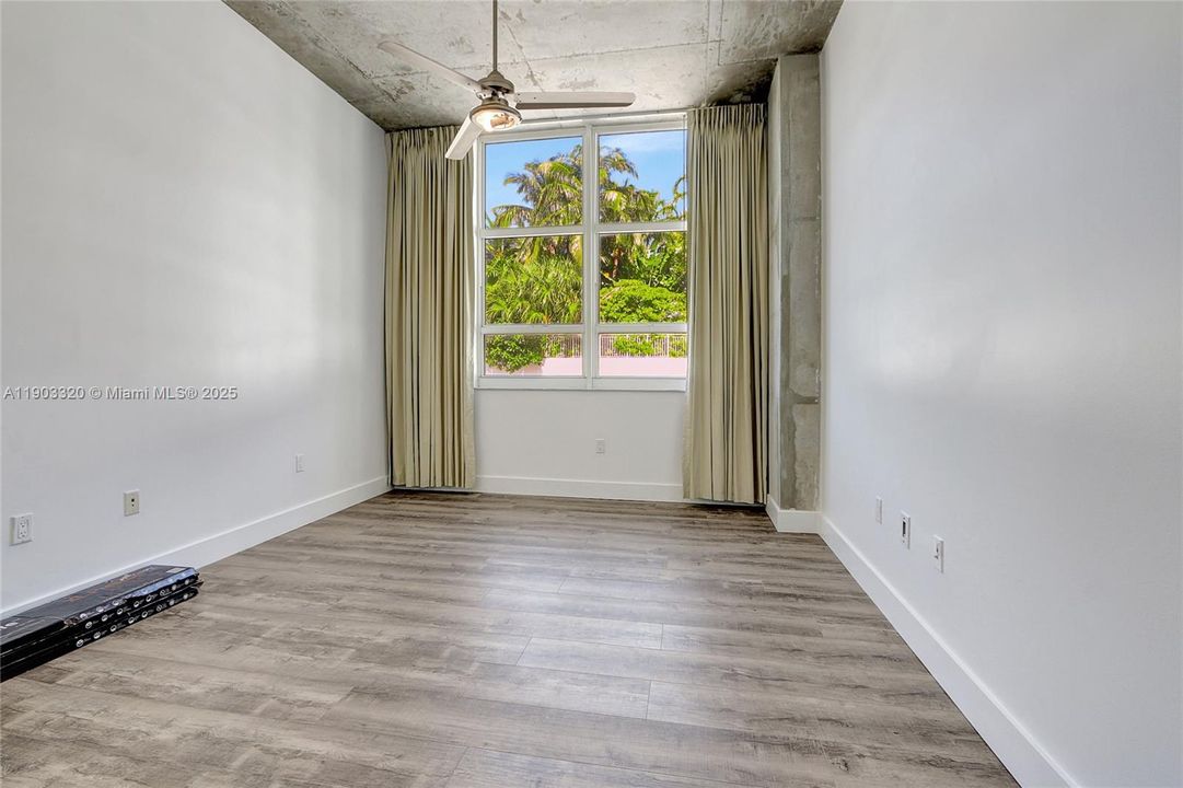 Recently Rented: $3,250 (2 beds, 2 baths, 1090 Square Feet)