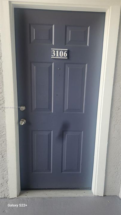 For Rent: $1,900 (1 beds, 1 baths, 558 Square Feet)