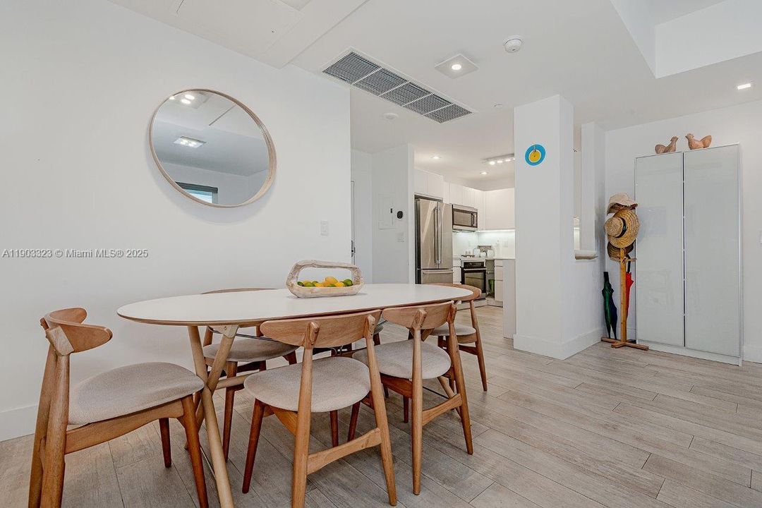 For Rent: $23,500 (2 beds, 2 baths, 1180 Square Feet)