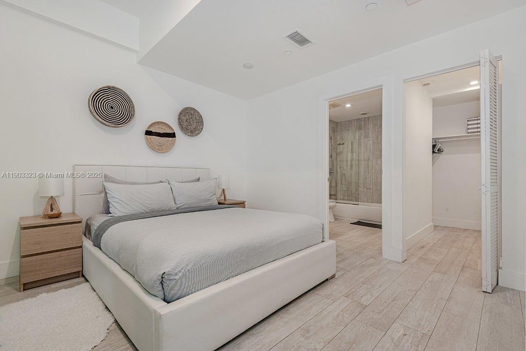 For Rent: $23,500 (2 beds, 2 baths, 1180 Square Feet)