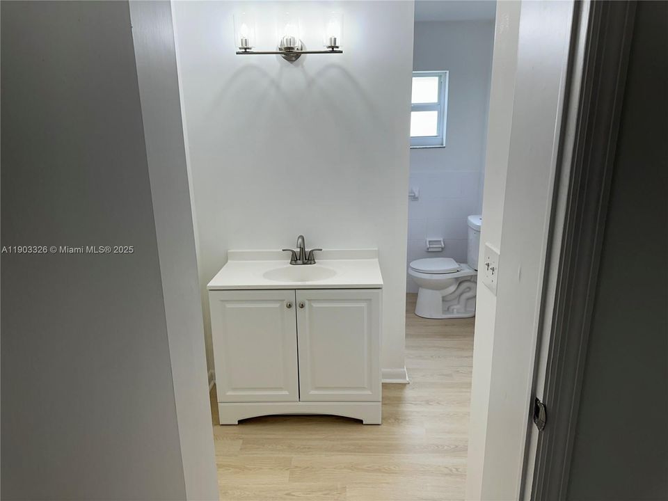 For Rent: $3,100 (3 beds, 2 baths, 2220 Square Feet)