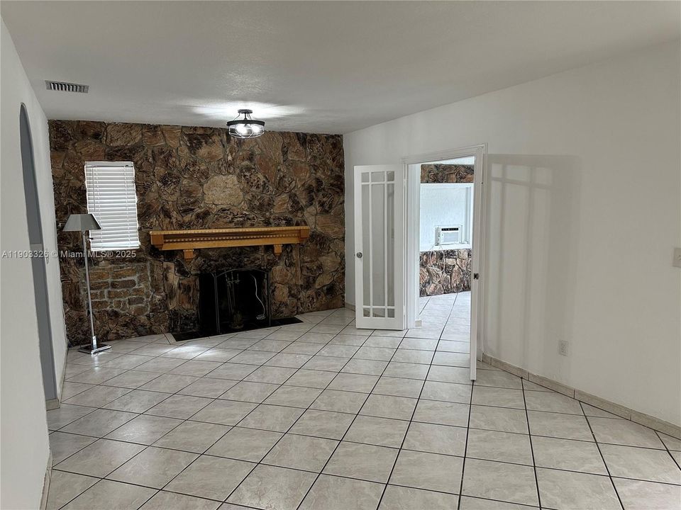 For Rent: $3,100 (3 beds, 2 baths, 2220 Square Feet)