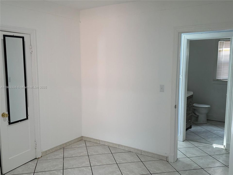 For Rent: $3,100 (3 beds, 2 baths, 2220 Square Feet)