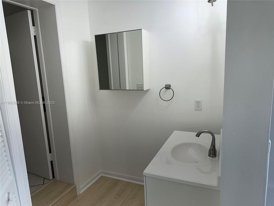 For Rent: $3,100 (3 beds, 2 baths, 2220 Square Feet)