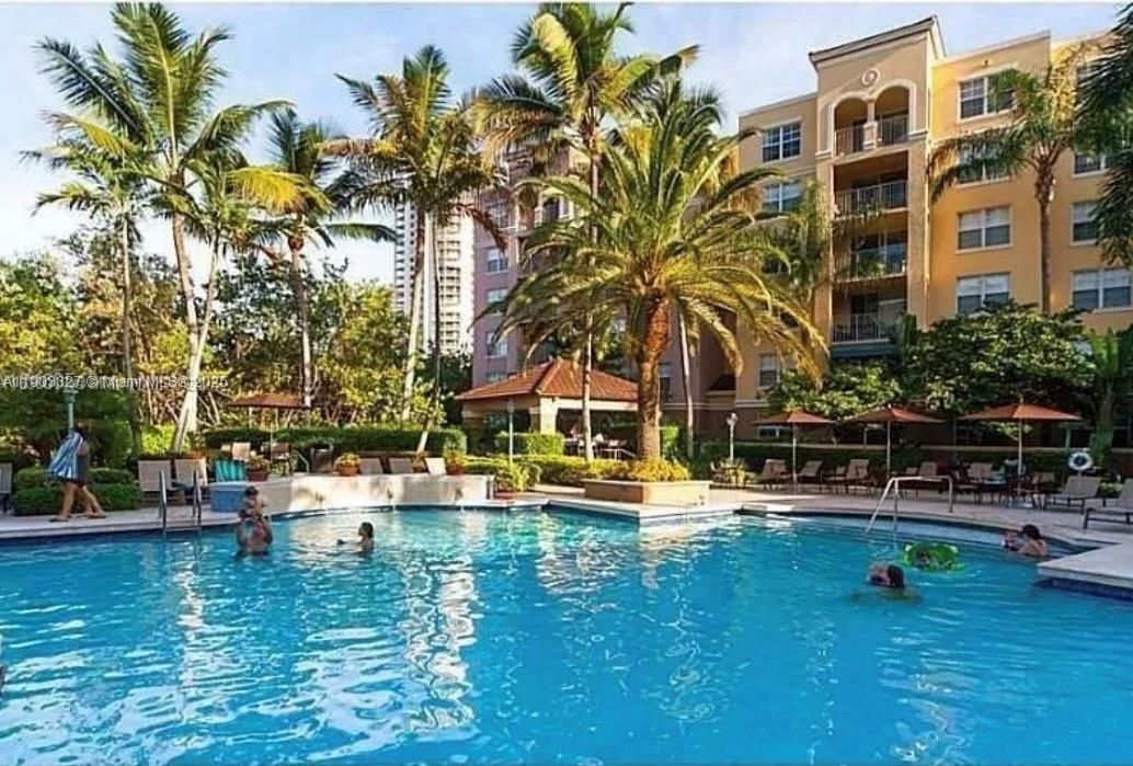 Recently Sold: $530,000 (3 beds, 2 baths, 1320 Square Feet)