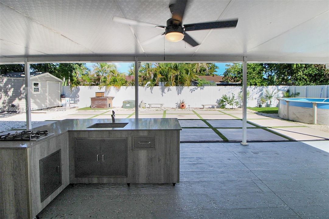 Active With Contract: $469,000 (3 beds, 2 baths, 1232 Square Feet)