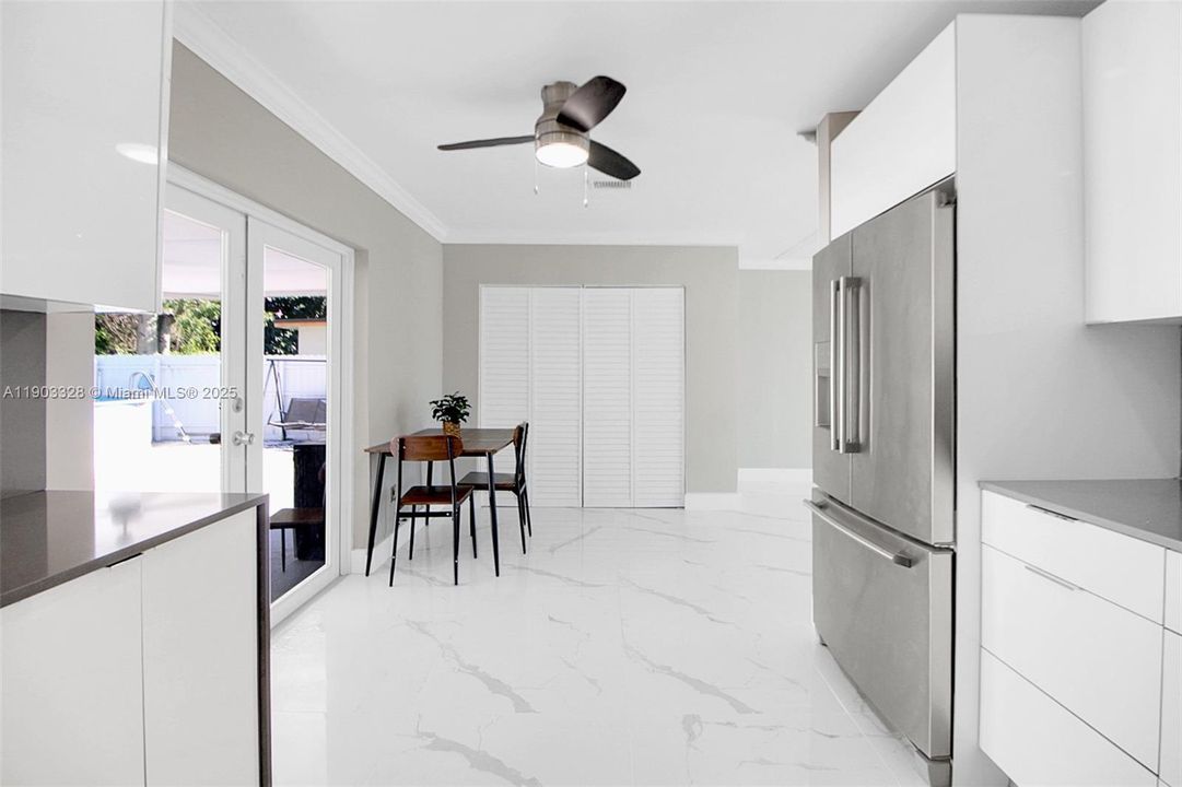 Active With Contract: $469,000 (3 beds, 2 baths, 1232 Square Feet)