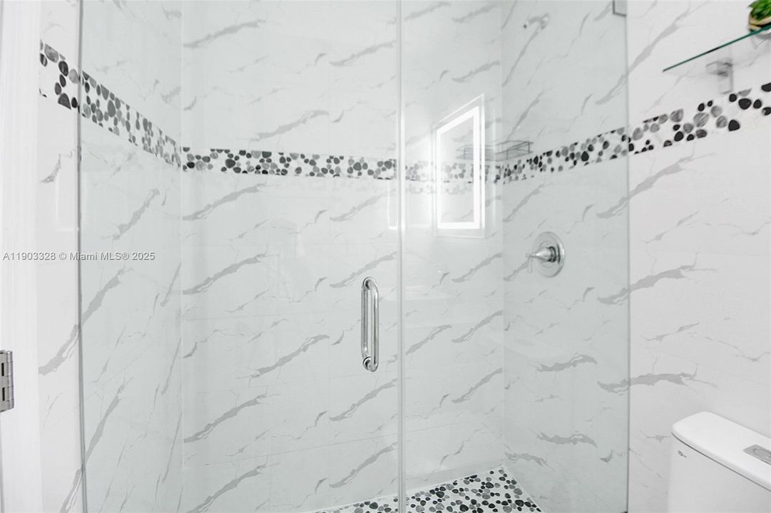 Active With Contract: $469,000 (3 beds, 2 baths, 1232 Square Feet)