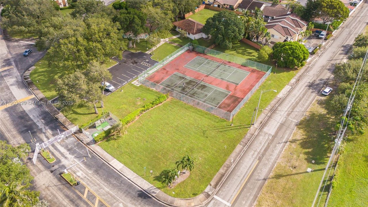 Recently Rented: $3,600 (4 beds, 3 baths, 1413 Square Feet)