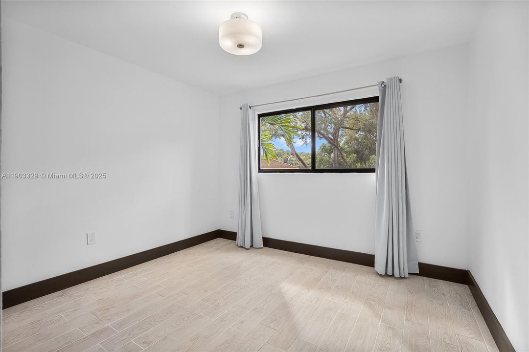 Recently Rented: $3,600 (4 beds, 3 baths, 1413 Square Feet)