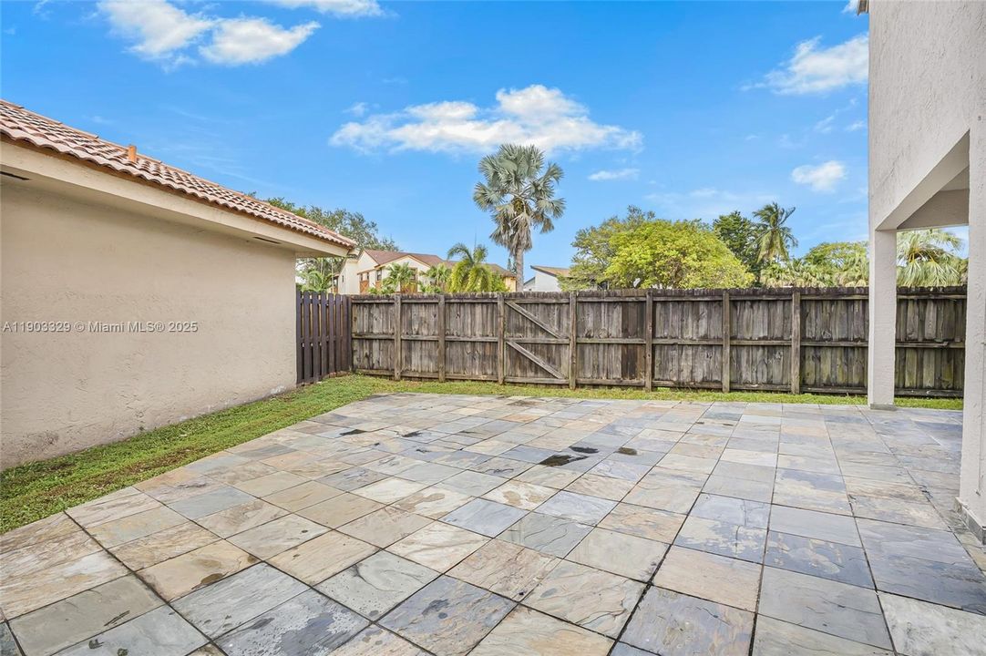 Recently Rented: $3,600 (4 beds, 3 baths, 1413 Square Feet)