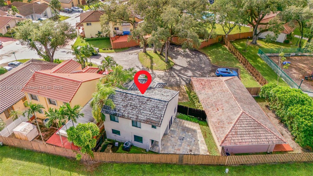 Recently Rented: $3,600 (4 beds, 3 baths, 1413 Square Feet)