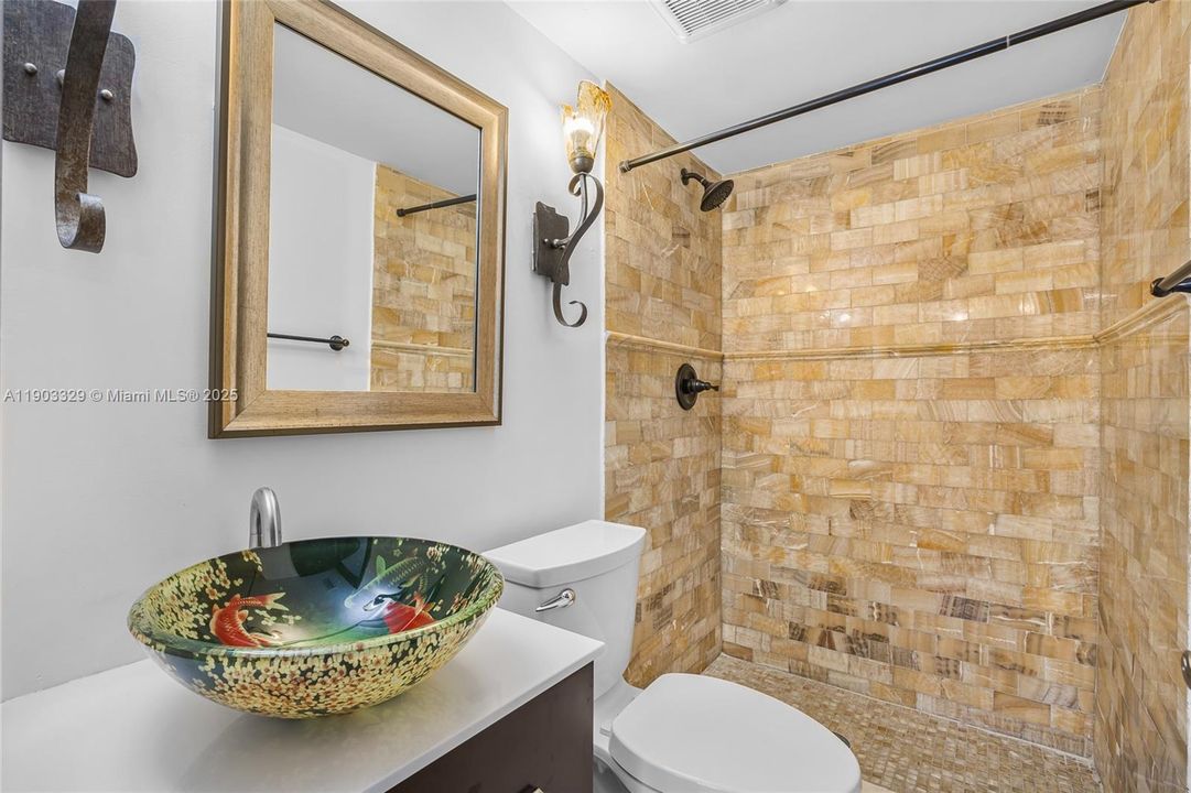 Recently Rented: $3,600 (4 beds, 3 baths, 1413 Square Feet)