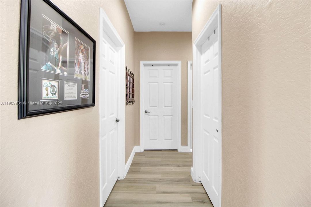 На продажу: $690,000 (4 спален, 2 ванн, 1878 Квадратных фут)