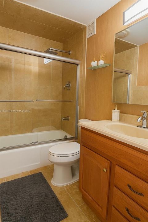 For Rent: $1,995 (1 beds, 1 baths, 705 Square Feet)