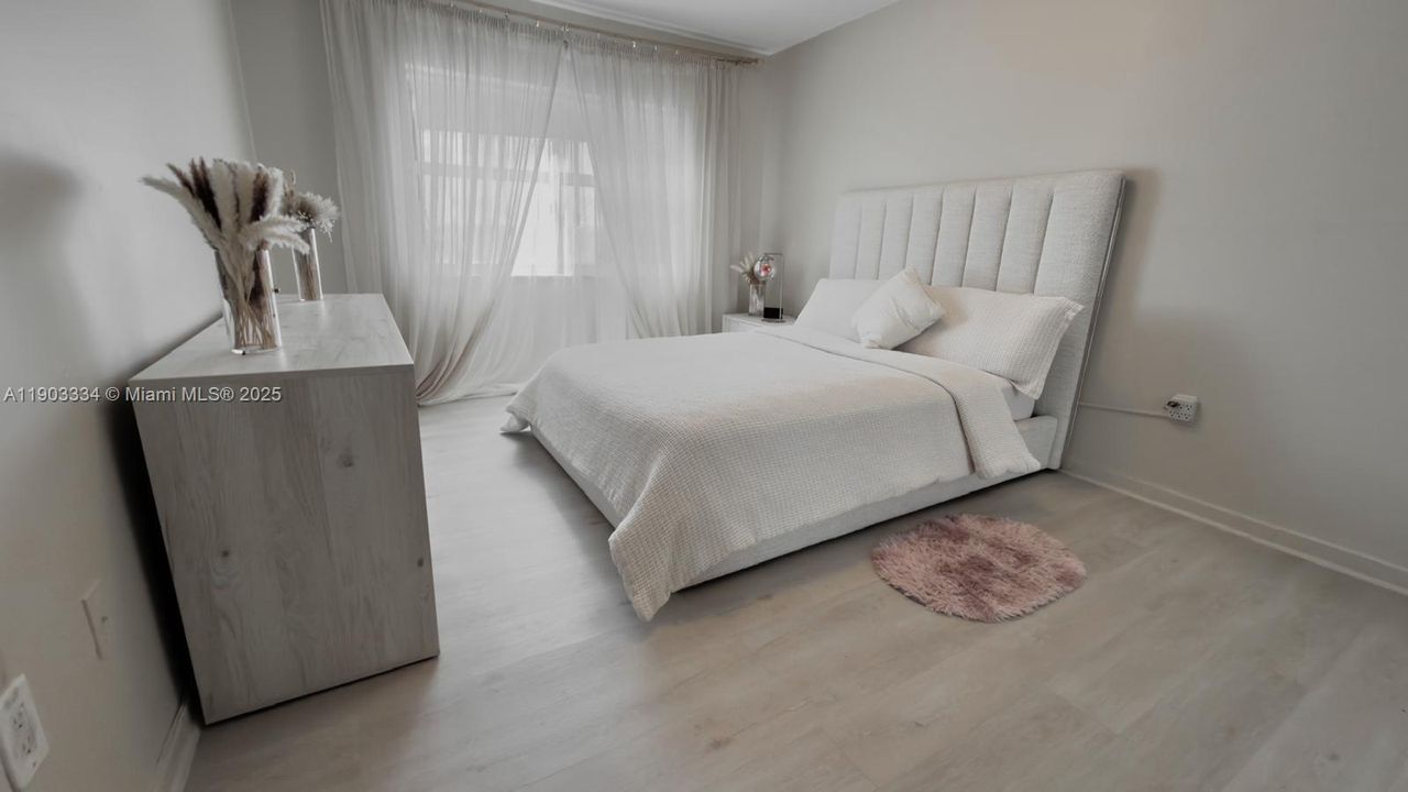 For Rent: $1,995 (1 beds, 1 baths, 705 Square Feet)