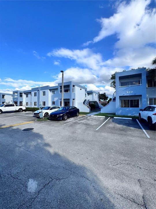 Recently Rented: $2,195 (2 beds, 2 baths, 820 Square Feet)