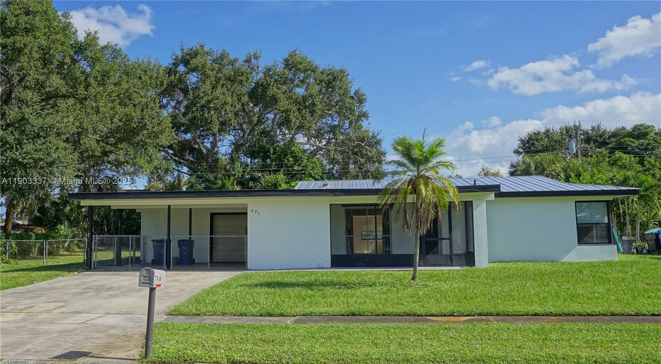 出租: $2,100 (3 贝兹, 2 浴室, 1358 平方英尺)