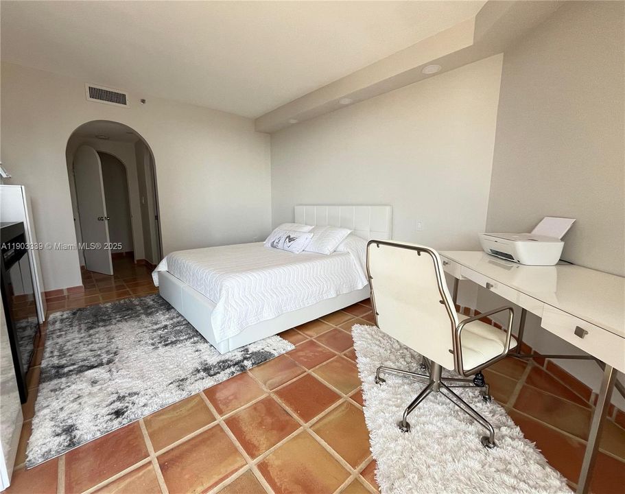 For Rent: $4,500 (2 beds, 2 baths, 1508 Square Feet)