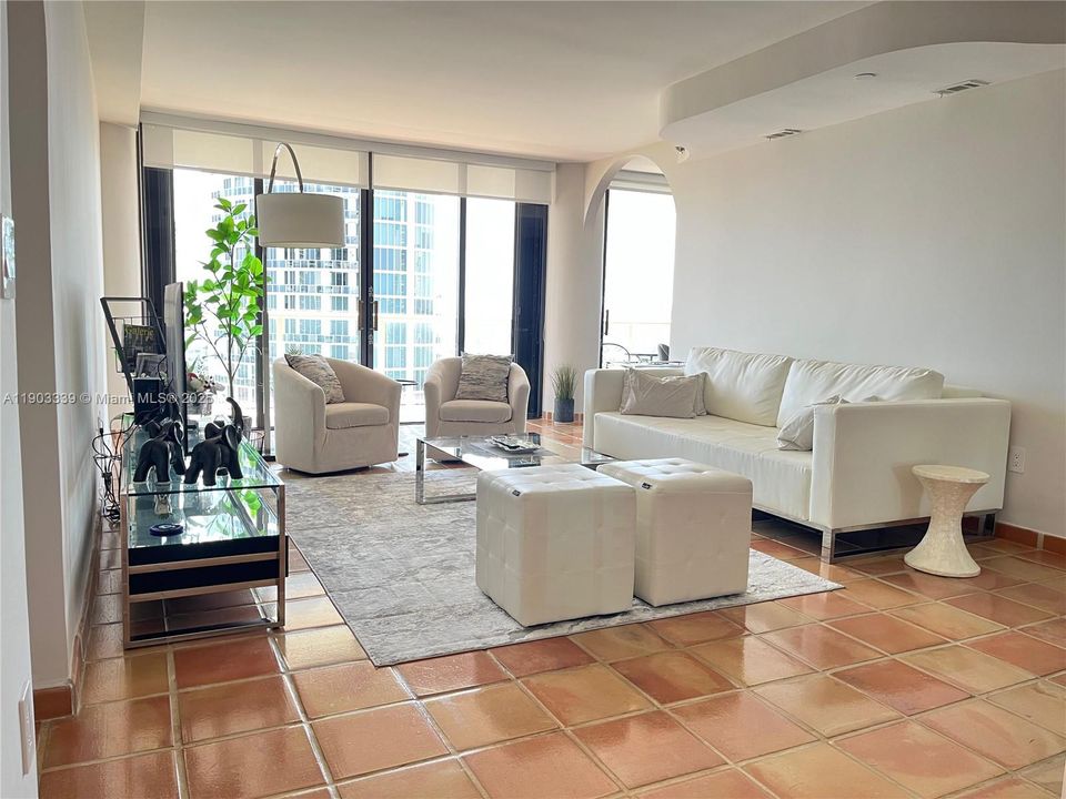 For Rent: $4,500 (2 beds, 2 baths, 1508 Square Feet)