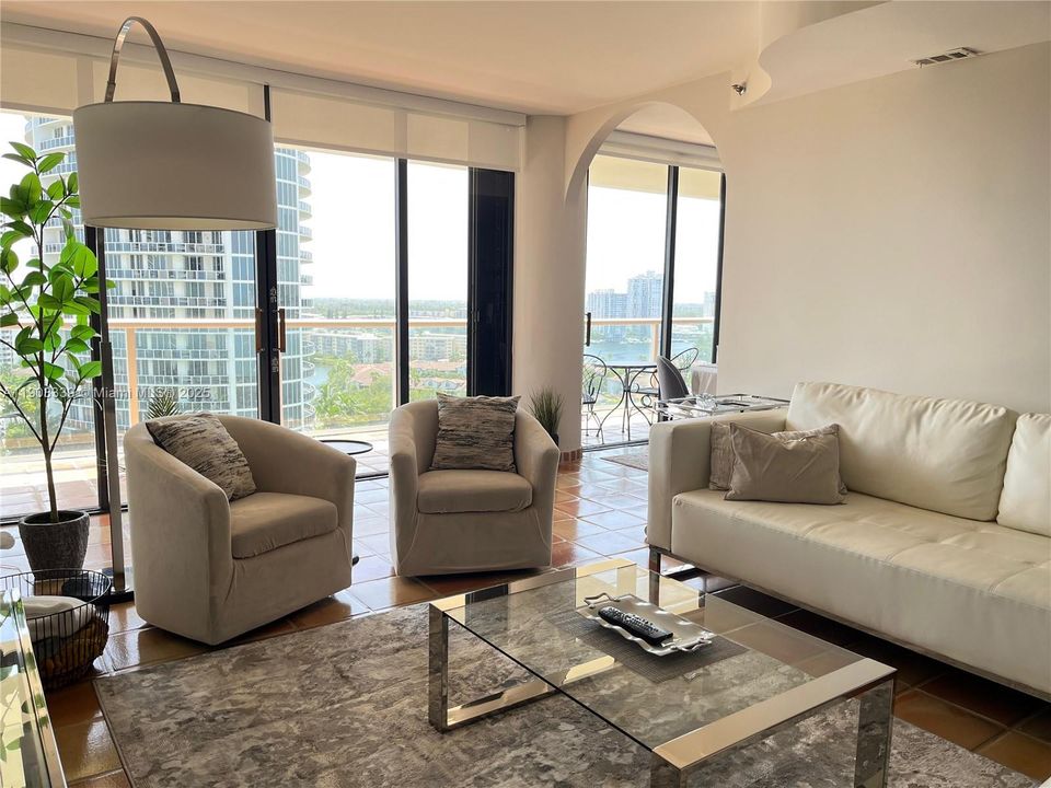 For Rent: $4,500 (2 beds, 2 baths, 1508 Square Feet)