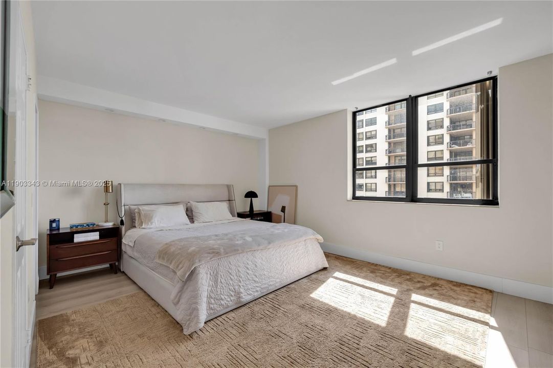 Recently Rented: $3,200 (1 beds, 1 baths, 1019 Square Feet)