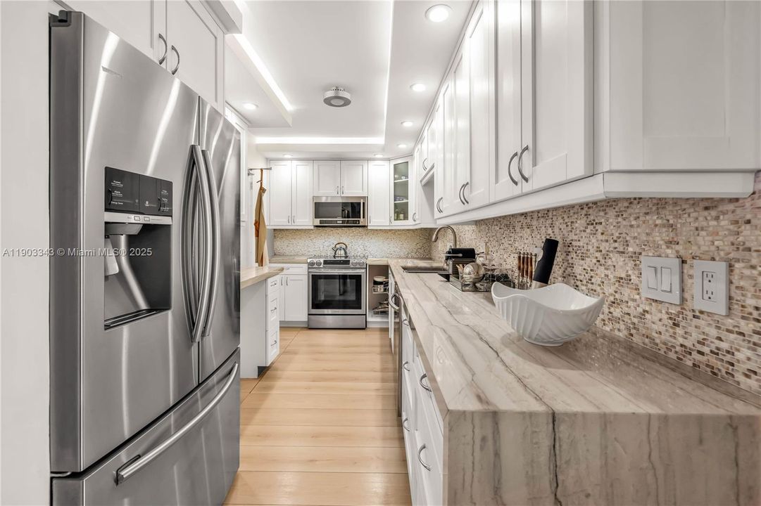 Recently Rented: $3,200 (1 beds, 1 baths, 1019 Square Feet)