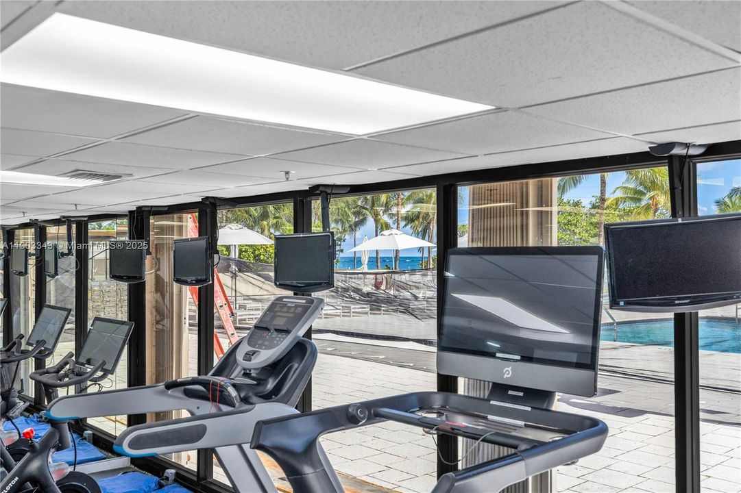 Recently Rented: $3,200 (1 beds, 1 baths, 1019 Square Feet)