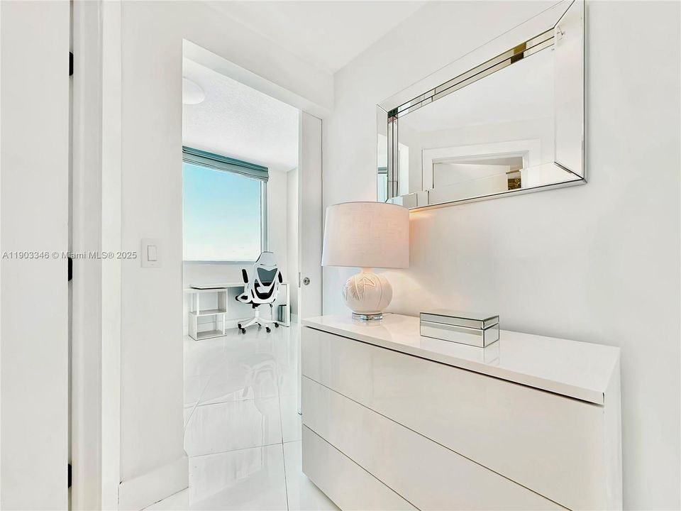 For Rent: $7,000 (3 beds, 3 baths, 1230 Square Feet)