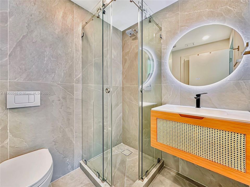 For Rent: $7,000 (3 beds, 3 baths, 1230 Square Feet)