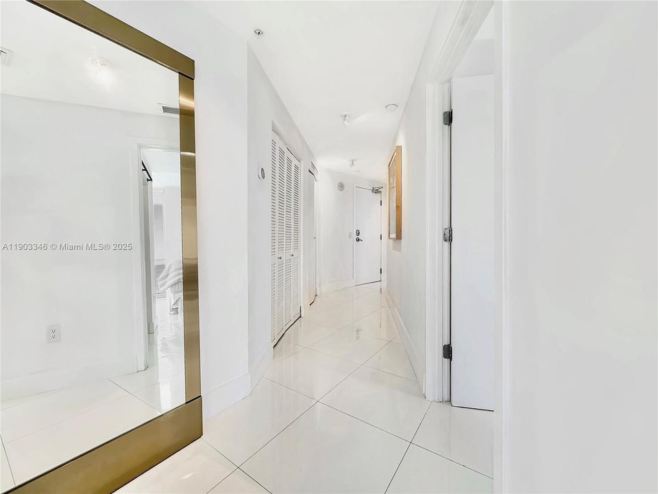 For Rent: $7,000 (3 beds, 3 baths, 1230 Square Feet)