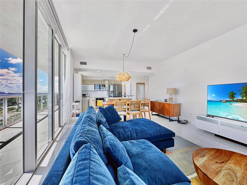 For Rent: $7,000 (3 beds, 3 baths, 1230 Square Feet)