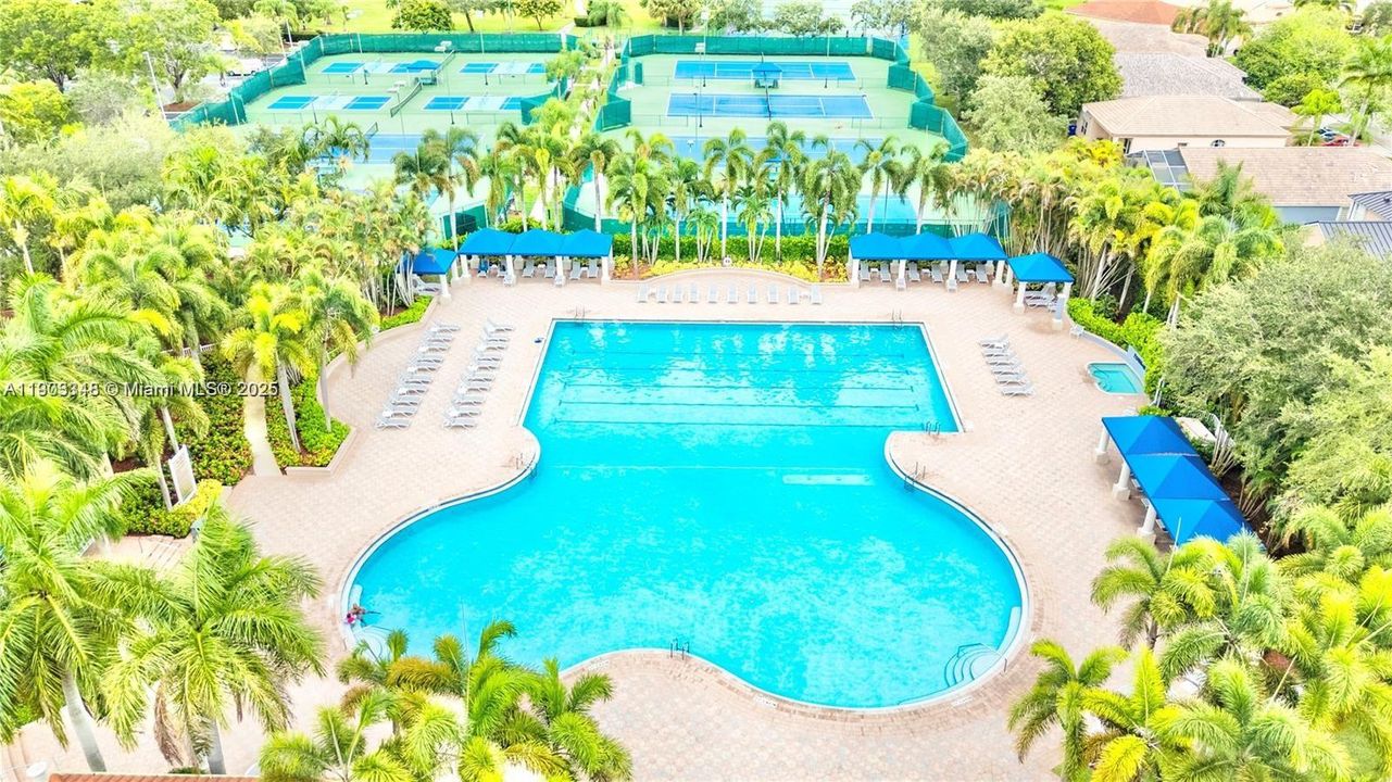 На продажу: $714,999 (3 спален, 2 ванн, 1616 Квадратных фут)