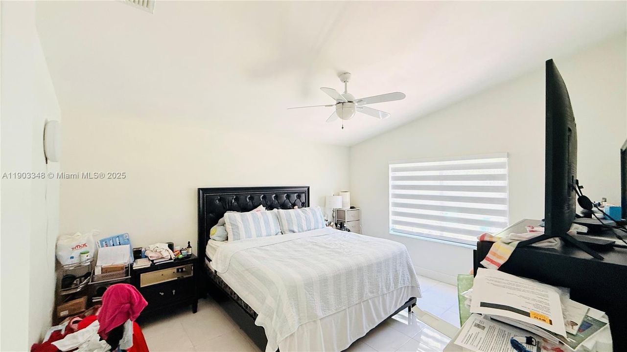 На продажу: $714,999 (3 спален, 2 ванн, 1616 Квадратных фут)