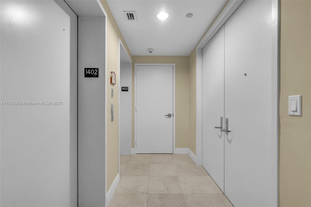 出租: $20,000 (3 贝兹, 3 浴室, 2510 平方英尺)