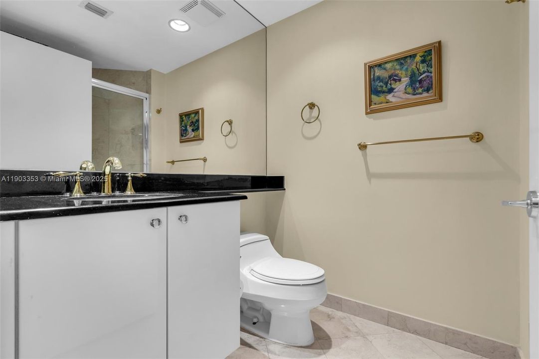 出租: $20,000 (3 贝兹, 3 浴室, 2510 平方英尺)