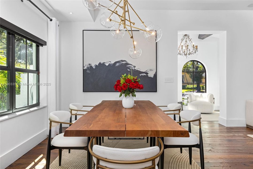 待售: $2,995,000 (4 贝兹, 3 浴室, 2388 平方英尺)