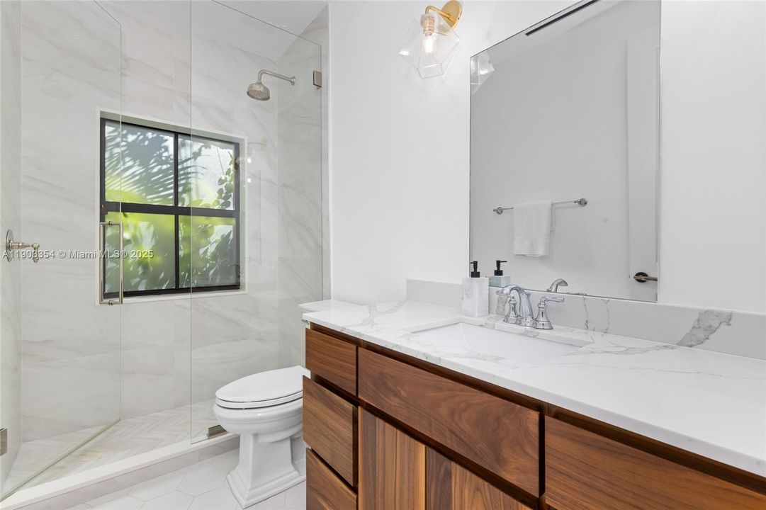 待售: $2,995,000 (4 贝兹, 3 浴室, 2388 平方英尺)