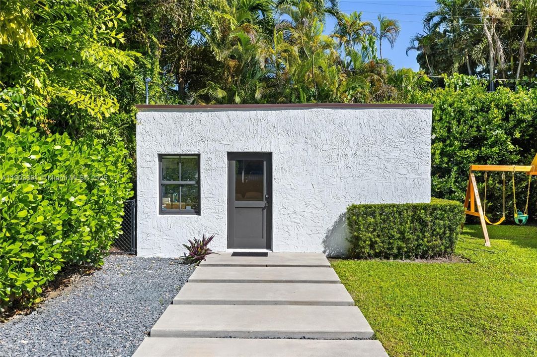 待售: $2,995,000 (4 贝兹, 3 浴室, 2388 平方英尺)