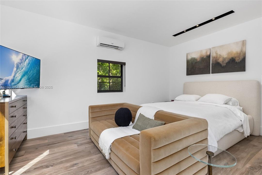 待售: $2,995,000 (4 贝兹, 3 浴室, 2388 平方英尺)