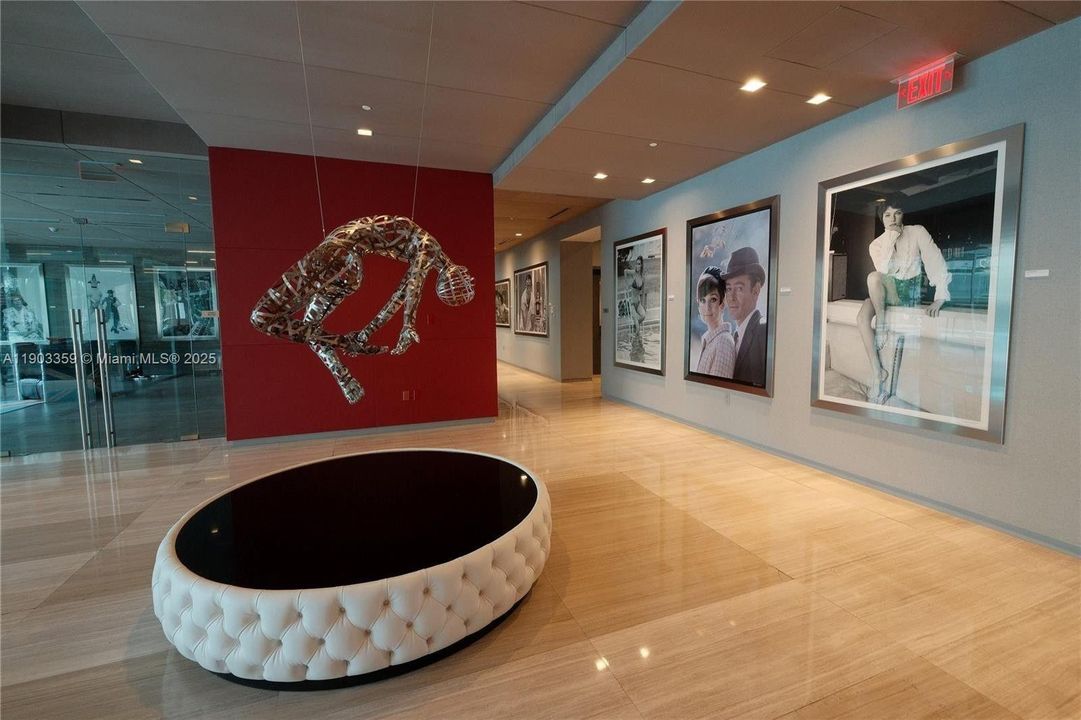 Recently Rented: $4,000 (1 beds, 1 baths, 748 Square Feet)