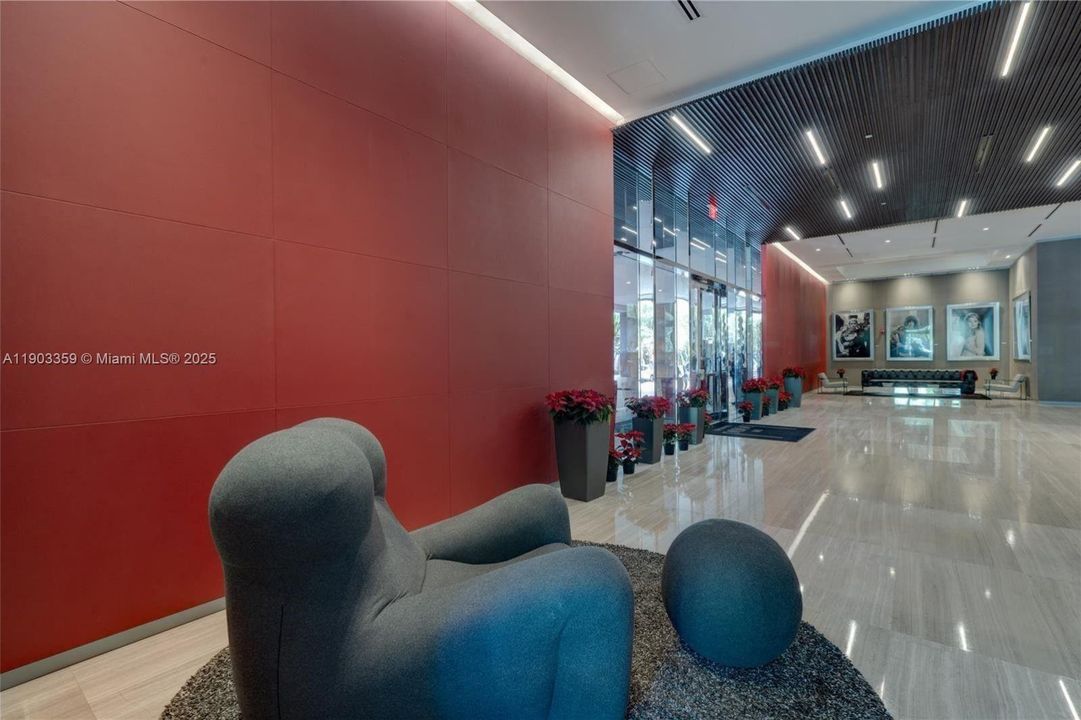 Recently Rented: $4,000 (1 beds, 1 baths, 748 Square Feet)